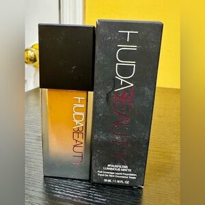 Huda Beauty Foundation shade “baklava 340G”